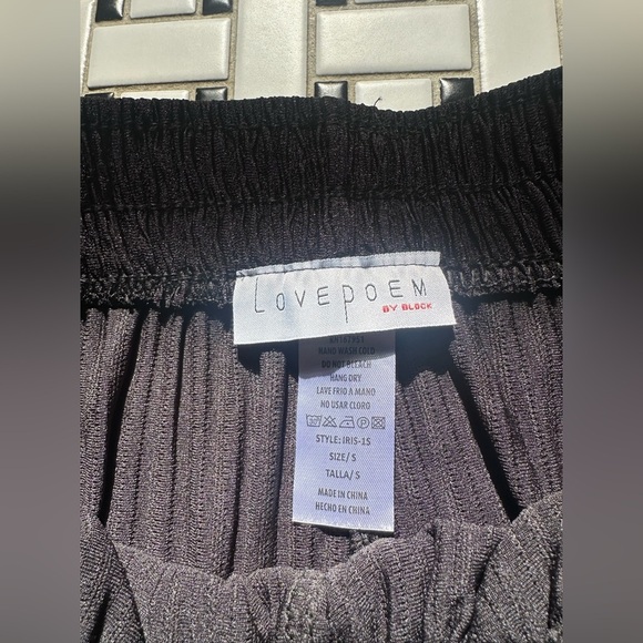 Elegant Black Wide-Leg Trousers - Picture 4 of 7